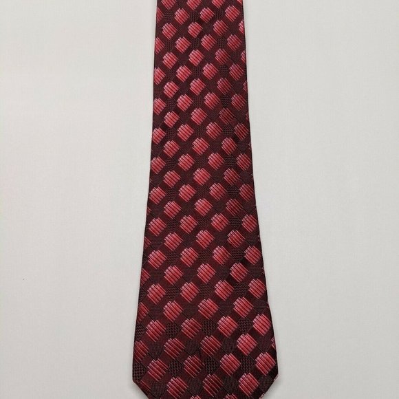 Karako Collection Red Geometric Silk Necktie - Picture 5 of 5